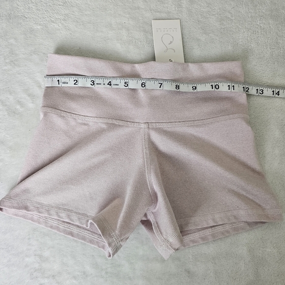 Reel Skipper Pink Classic Yoga Shorts UPF 30 Moisture-Wicking Size Small - Picture 7 of 10